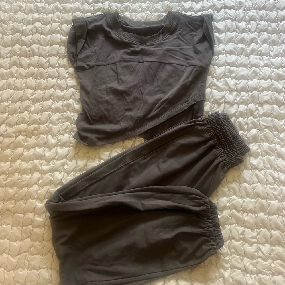 Women’s Jogger set. Size XS!
